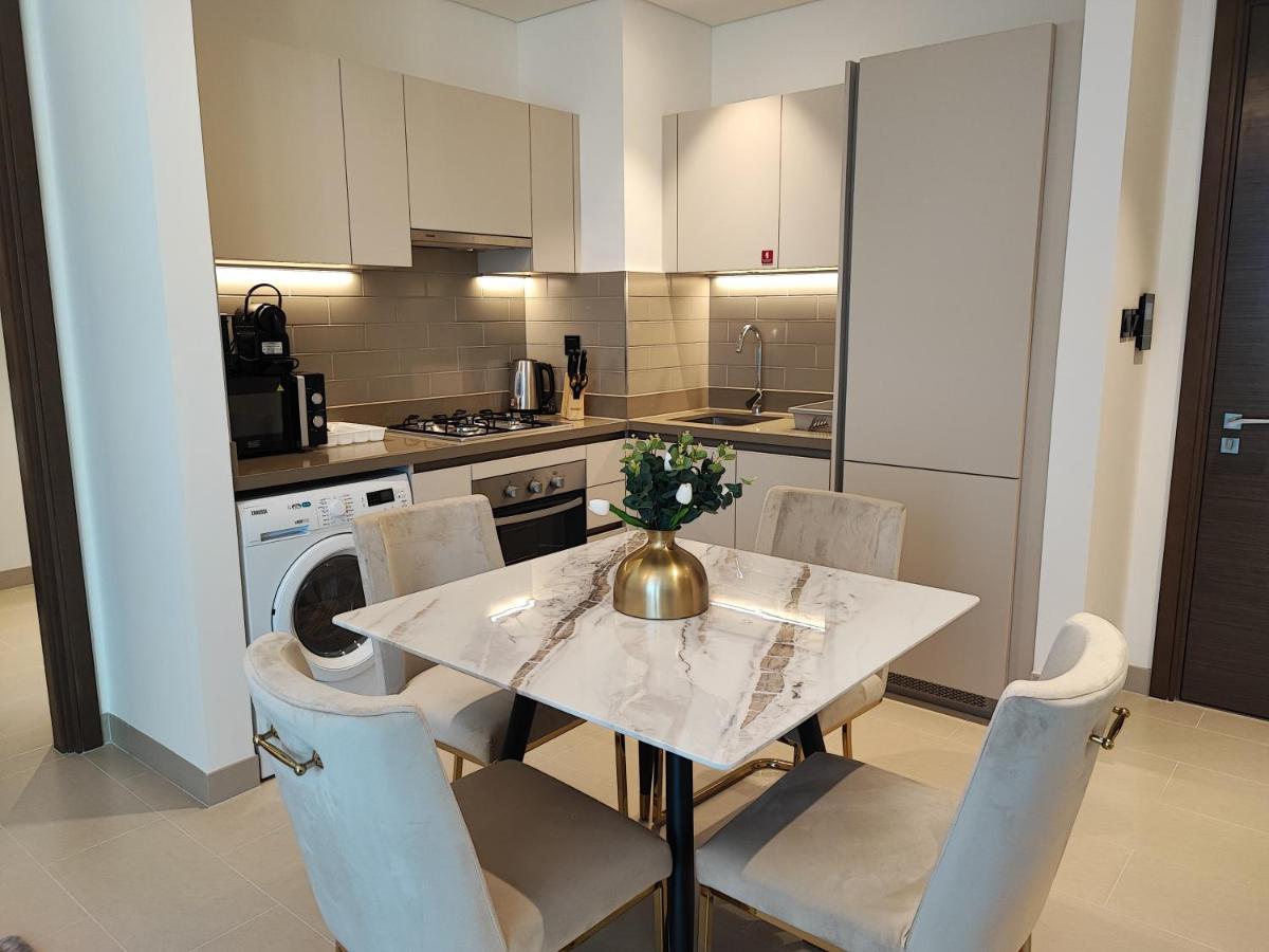 Beautiful 2 Bedroom Next To Business Bay - Sobha Creek Vista Dubai Bagian luar foto