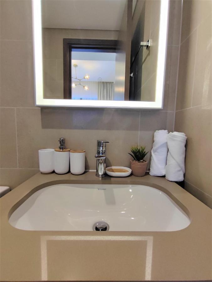 Beautiful 2 Bedroom Next To Business Bay - Sobha Creek Vista Dubai Bagian luar foto