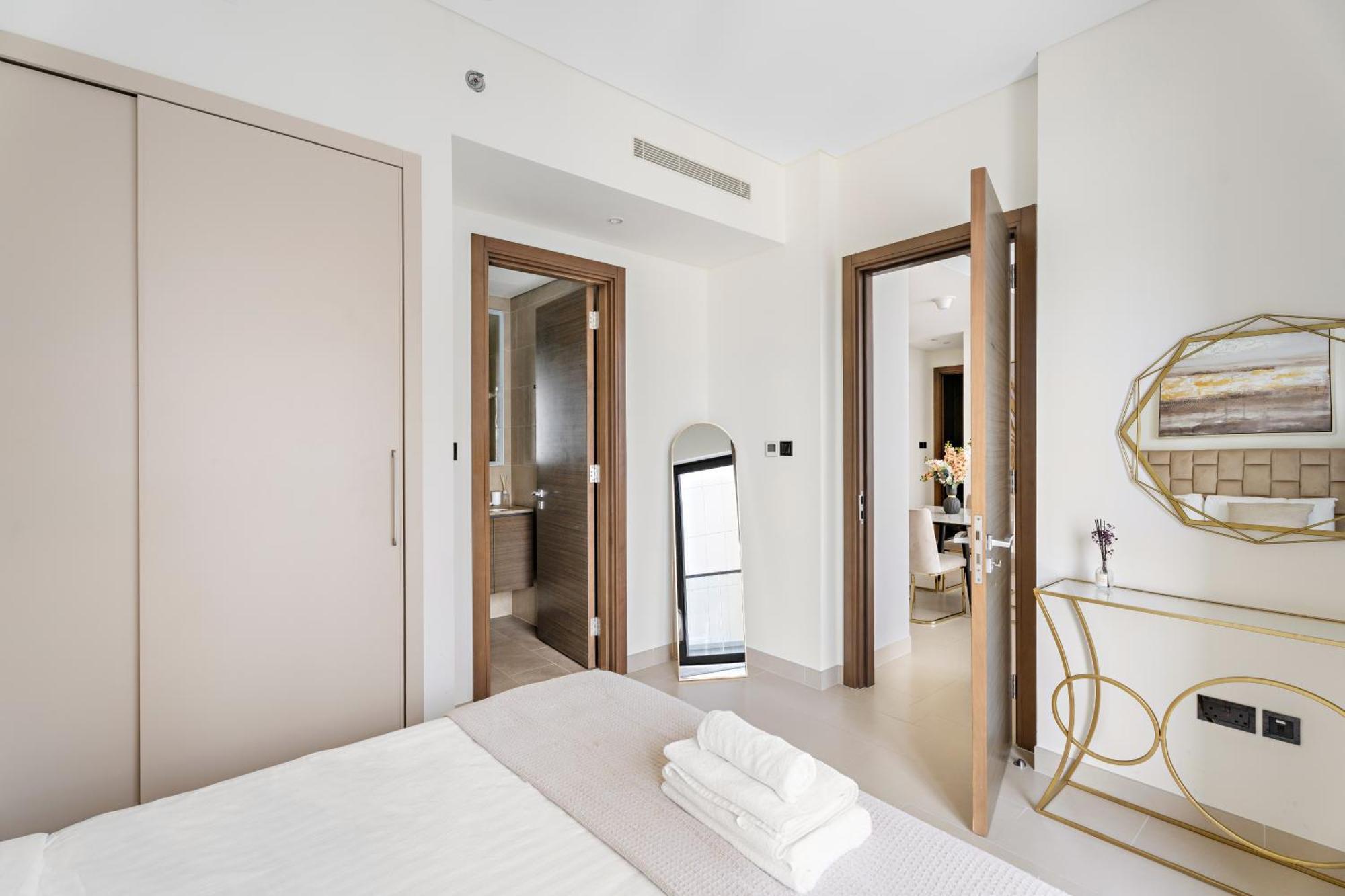 Beautiful 2 Bedroom Next To Business Bay - Sobha Creek Vista Dubai Bagian luar foto