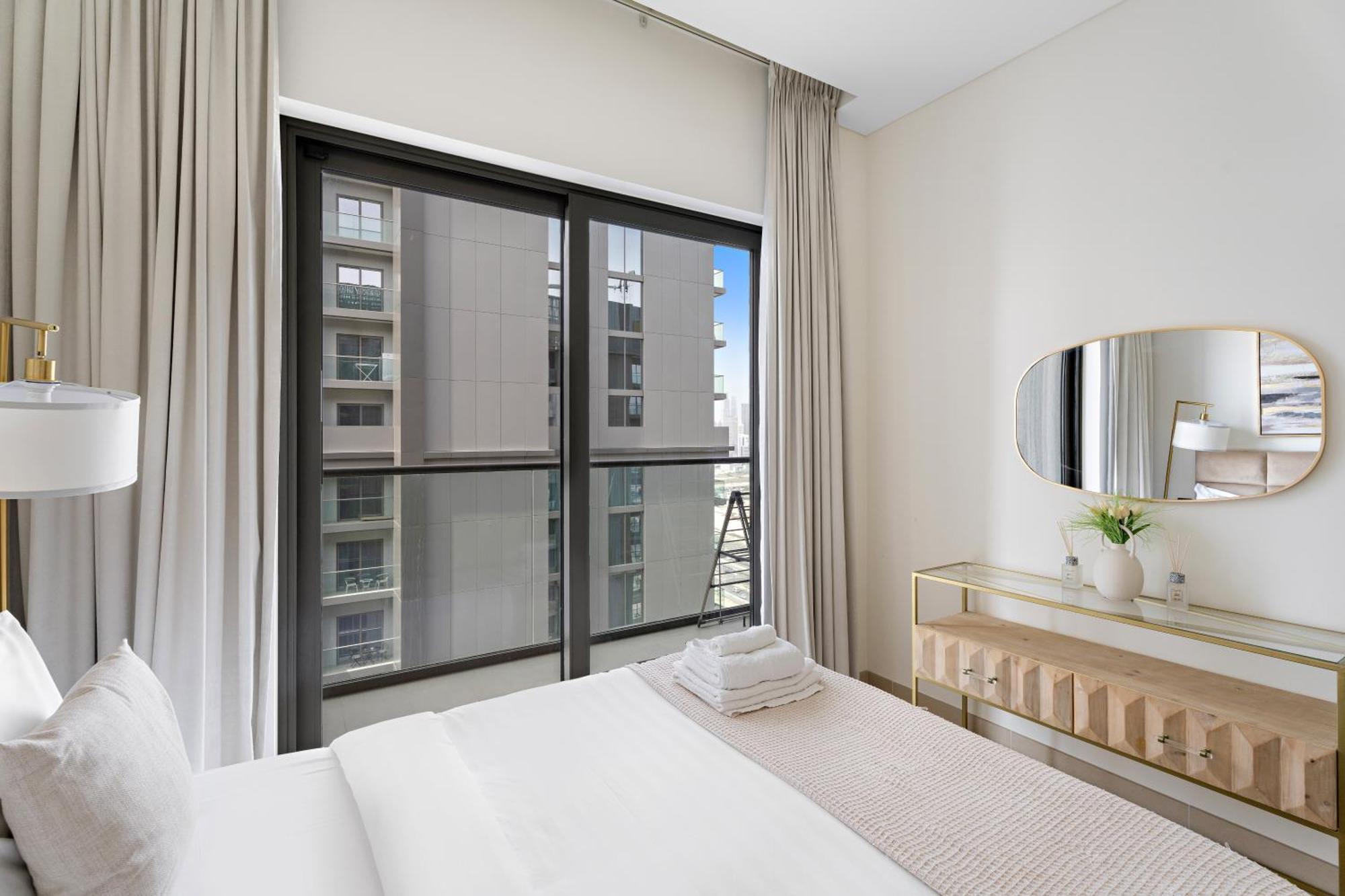 Beautiful 2 Bedroom Next To Business Bay - Sobha Creek Vista Dubai Bagian luar foto